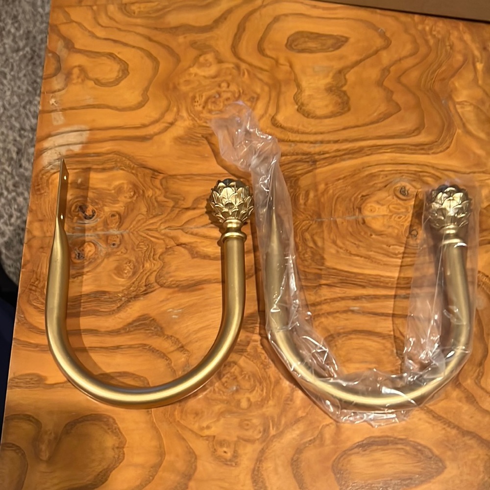 Gold artichoke decorative curtain holdback hooks